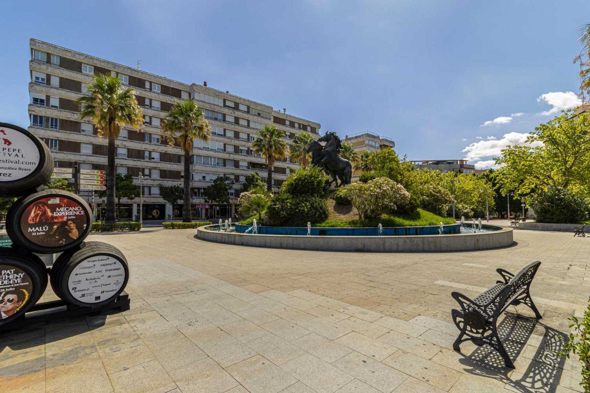 Allo Apartments Santo Domingo 2 Habitaciones - Parking Jerez de la Frontera Bagian luar foto